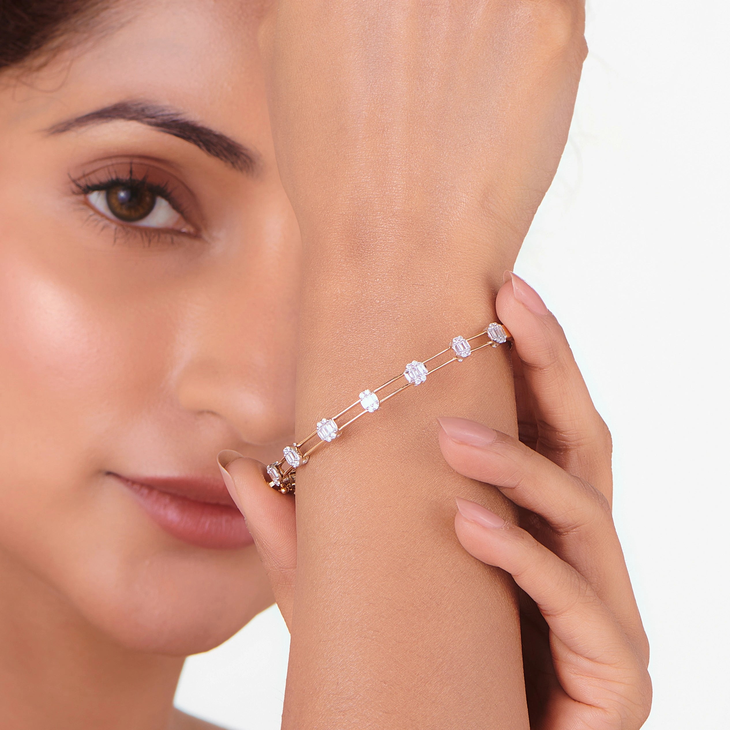 Enchante Minimalist Cluster Track Bracelet - Zen Diamond India