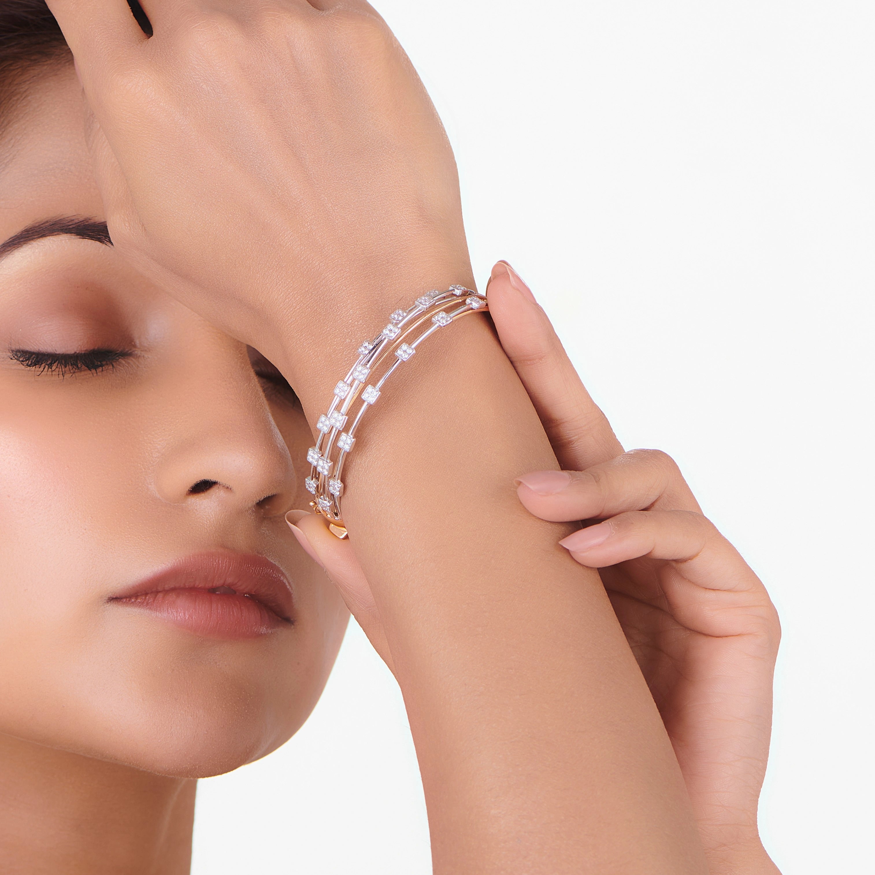 Enchante Interlock Grid Bracelet - Zen Diamond India