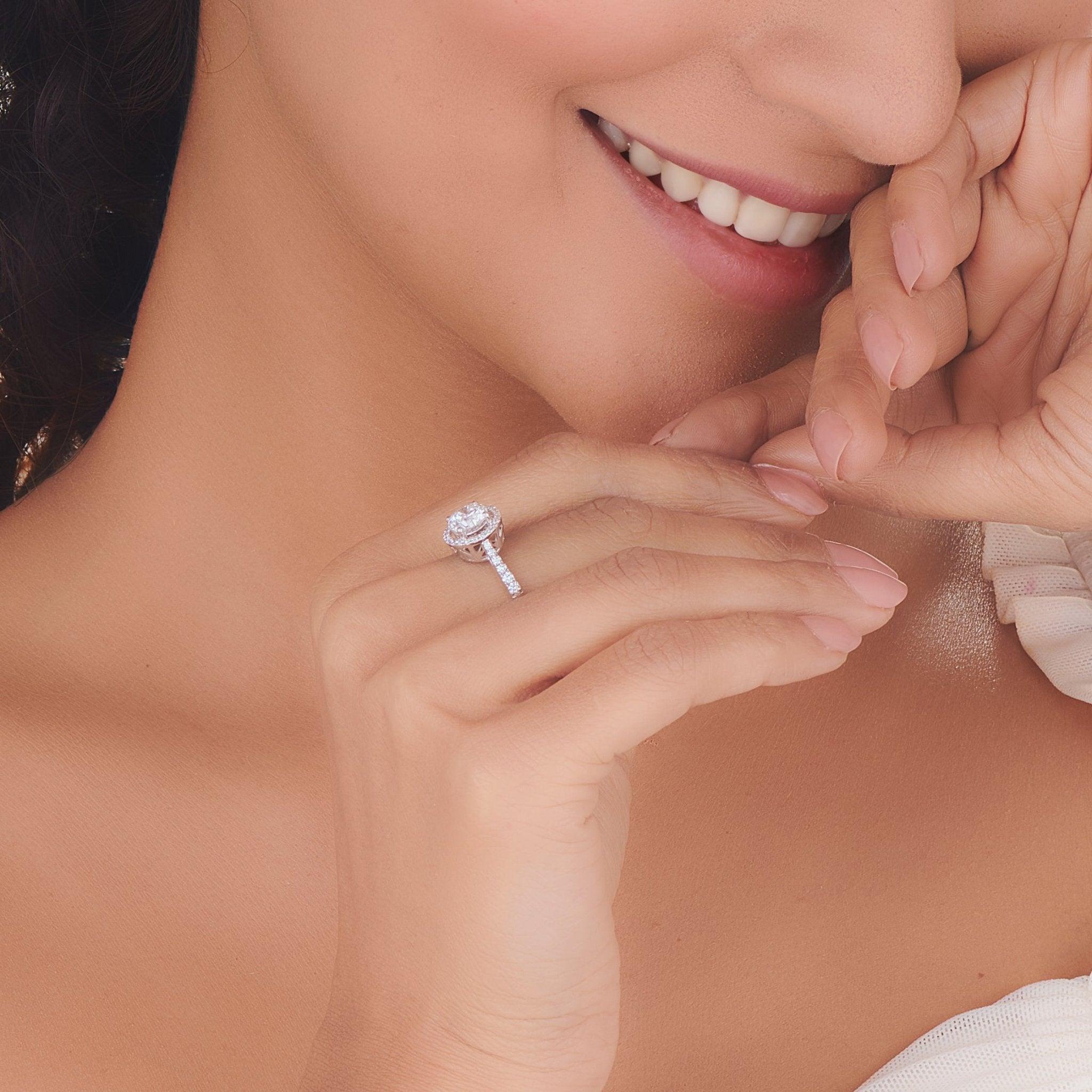 Zen Pirlanta 0.90 cts Round Halo Solitaire Ring