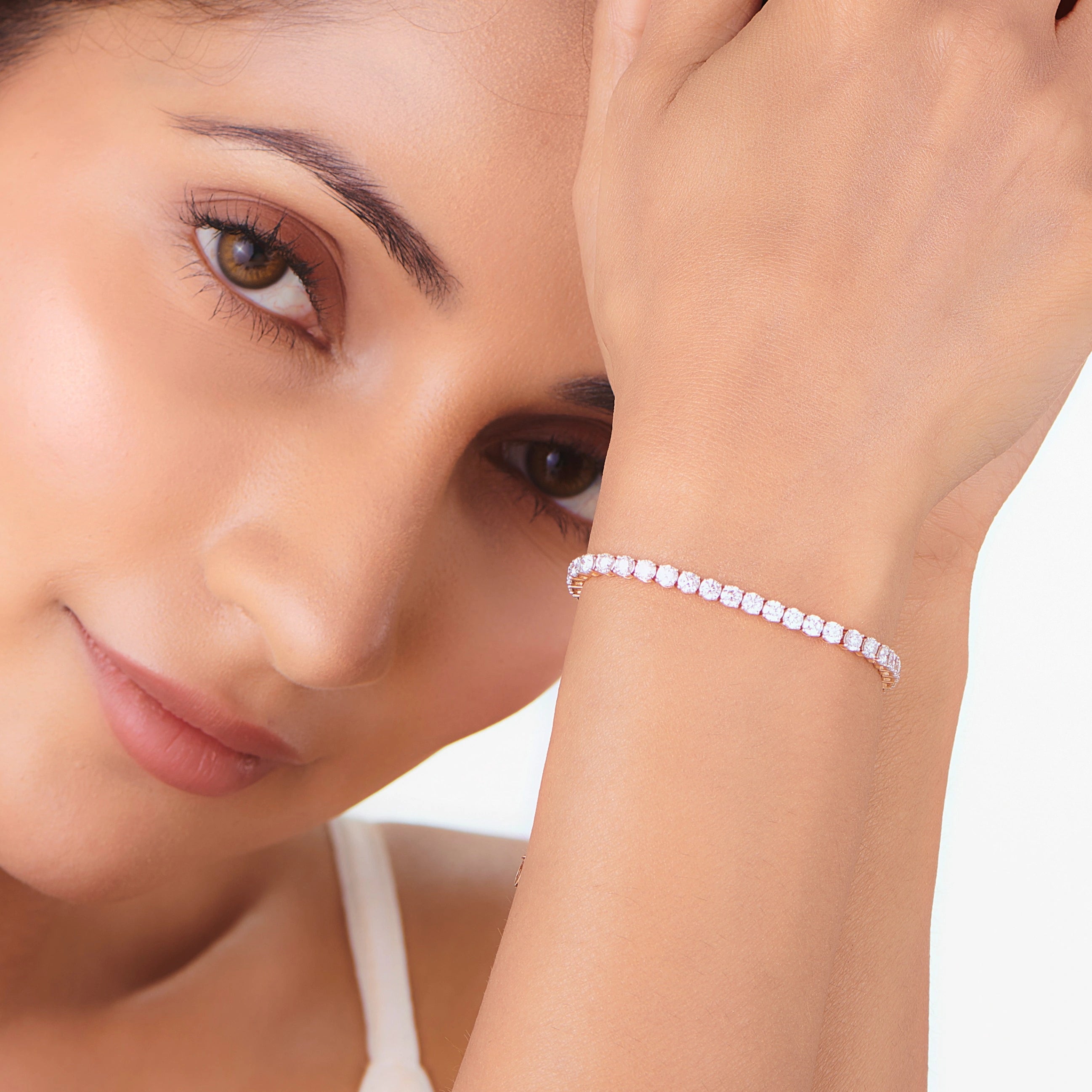 Solitaire Rose Radiance Bracelet - Zen Diamond India