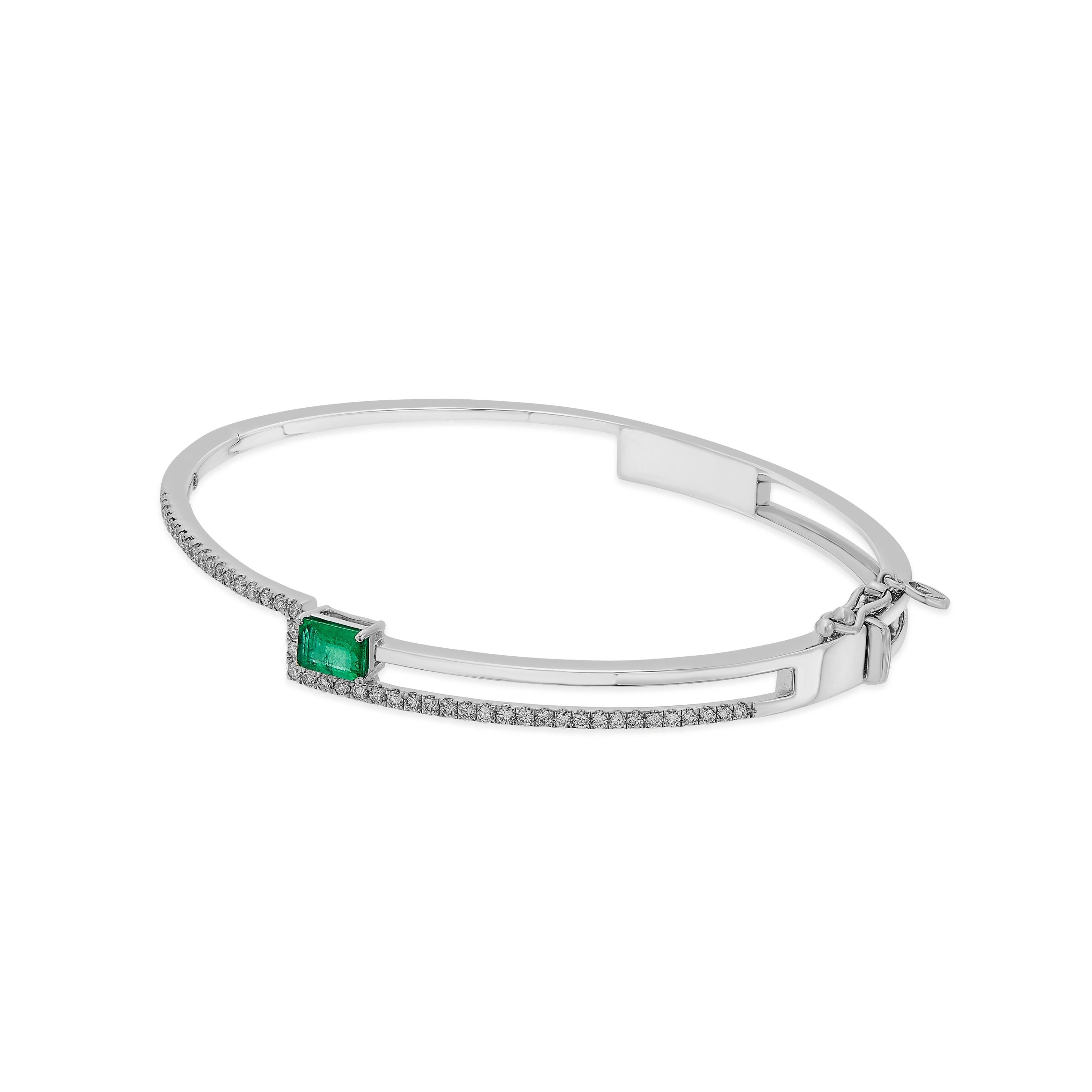 Toren Emerald Glow Curve Bracelet - Zen Diamond India
