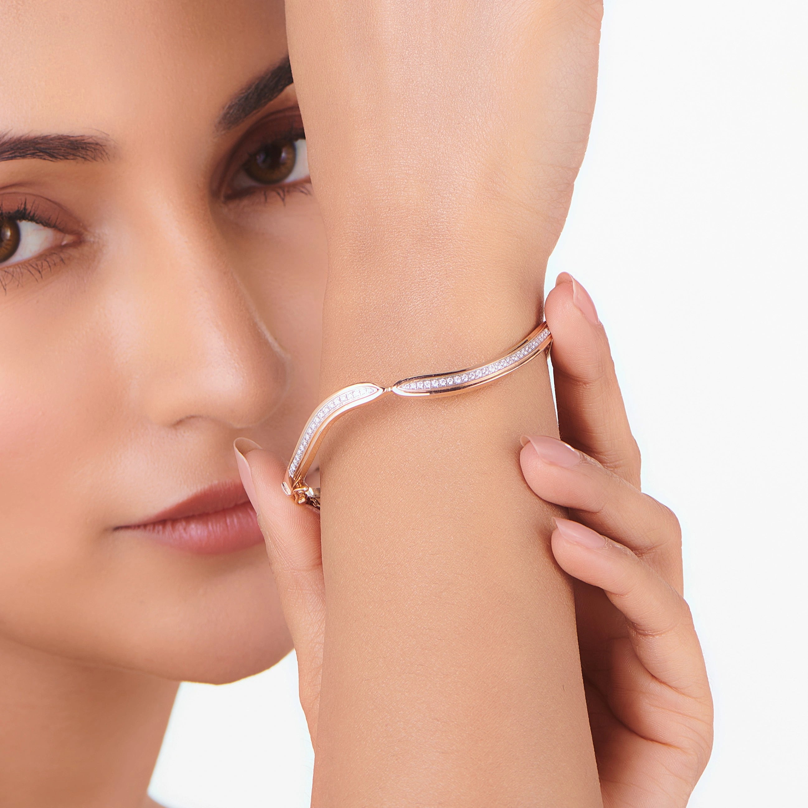 Sassy Modern Marquise Twist Bracelet