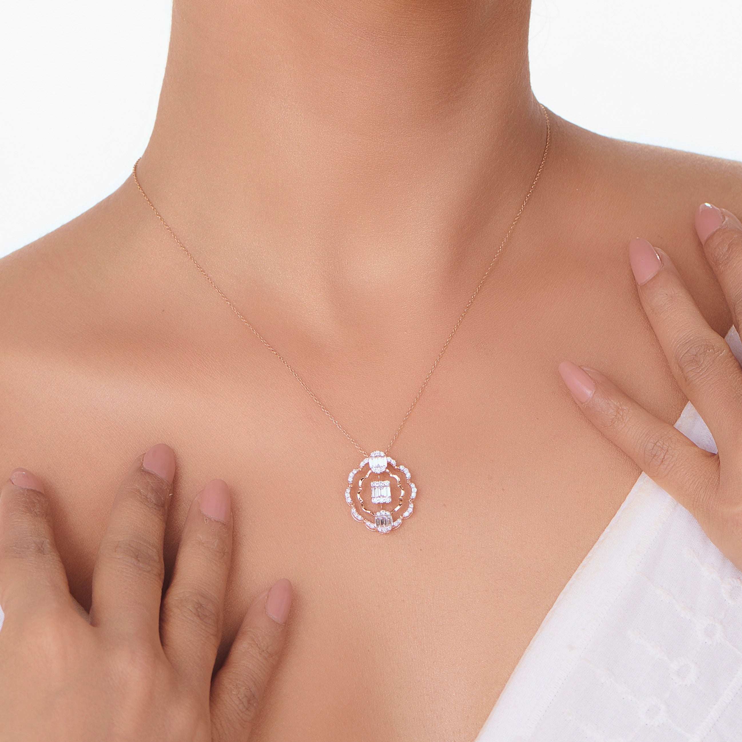Rosé Royale Diamond Medallion Pendant - Zen Diamond India