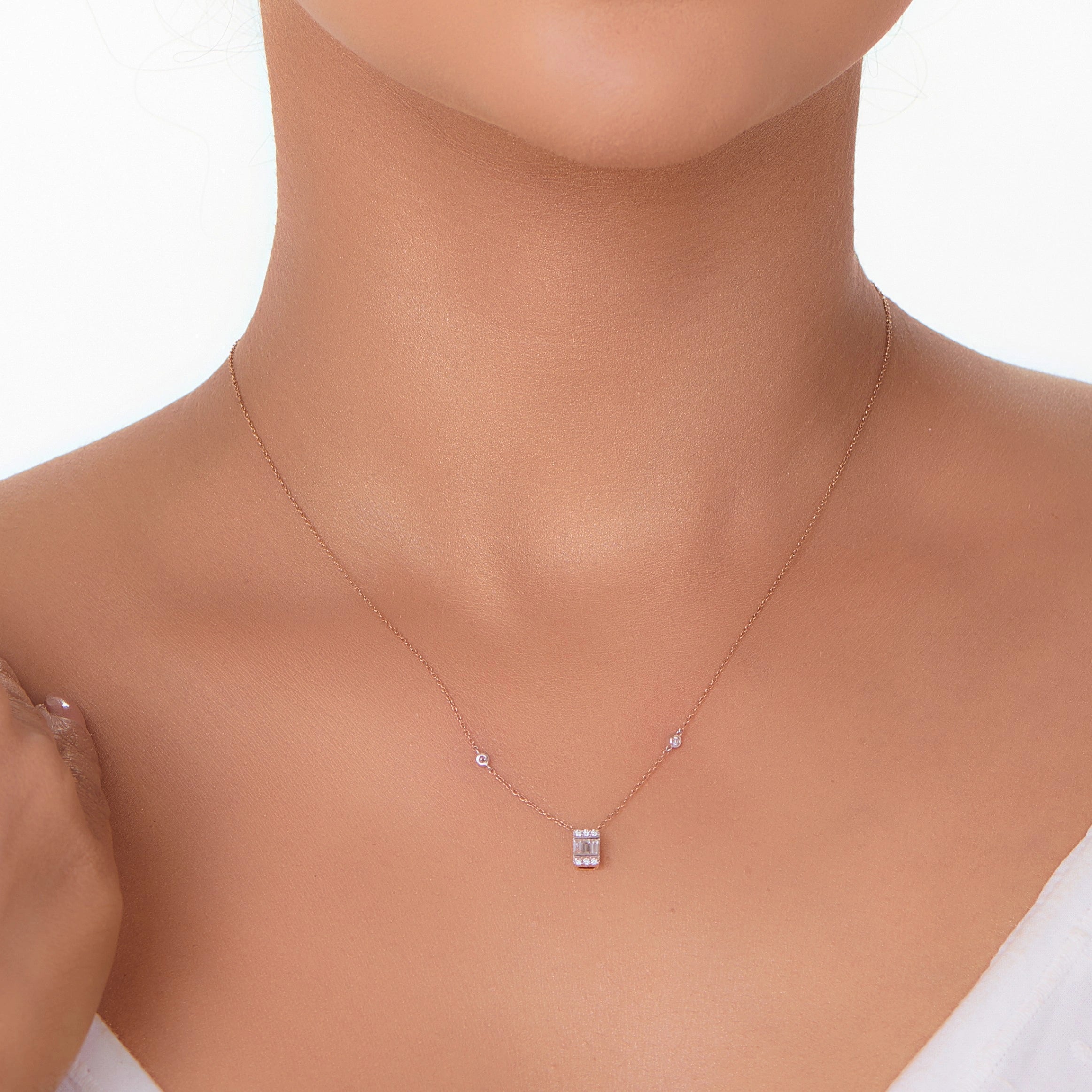 Deck Up Radiant Luxe Pendant - Zen Diamond India