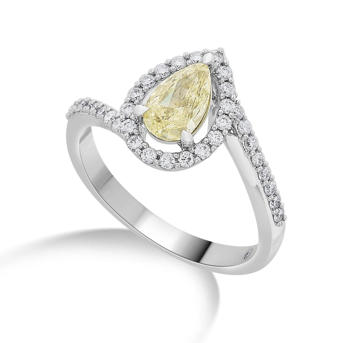 Solitaire Golden Glow Promise Ring - Zen Diamond India