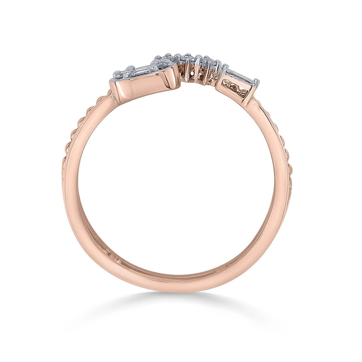 Sassy Gleaming Harmony Diamond Luxe Ring - Zen Diamond India