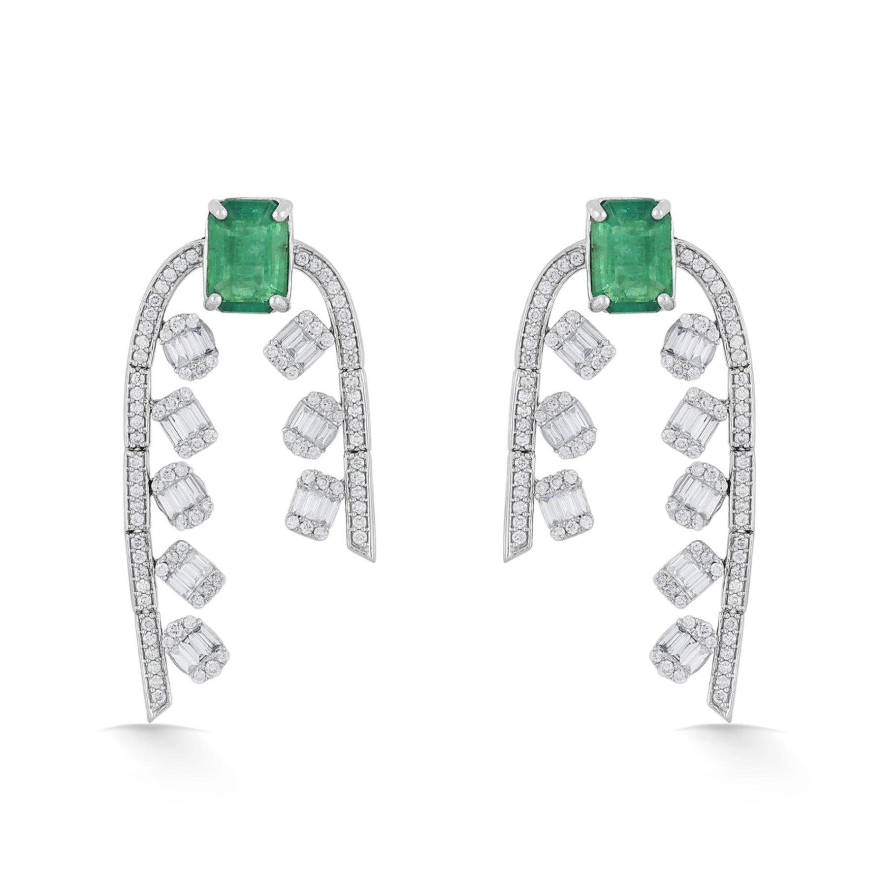Tryst Regal Spark Ascend Earrings - Zen Diamond India