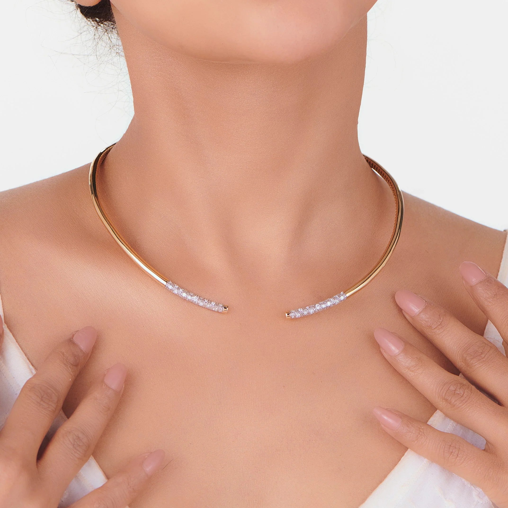 Soiree Couture Diamond V - Curve Collar - Zen Diamond India