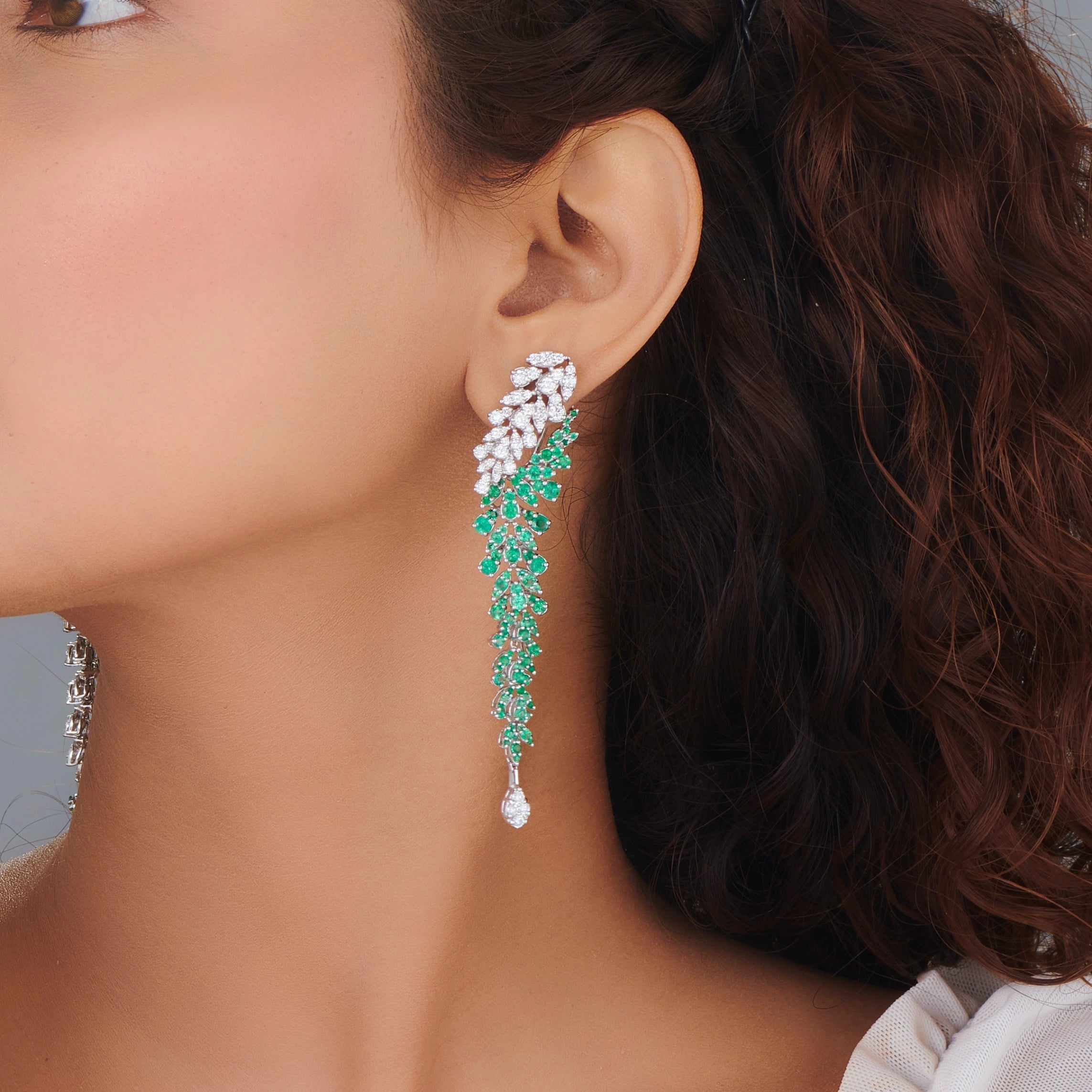 Toren Midnight Vine Danglers - Zen Diamond India