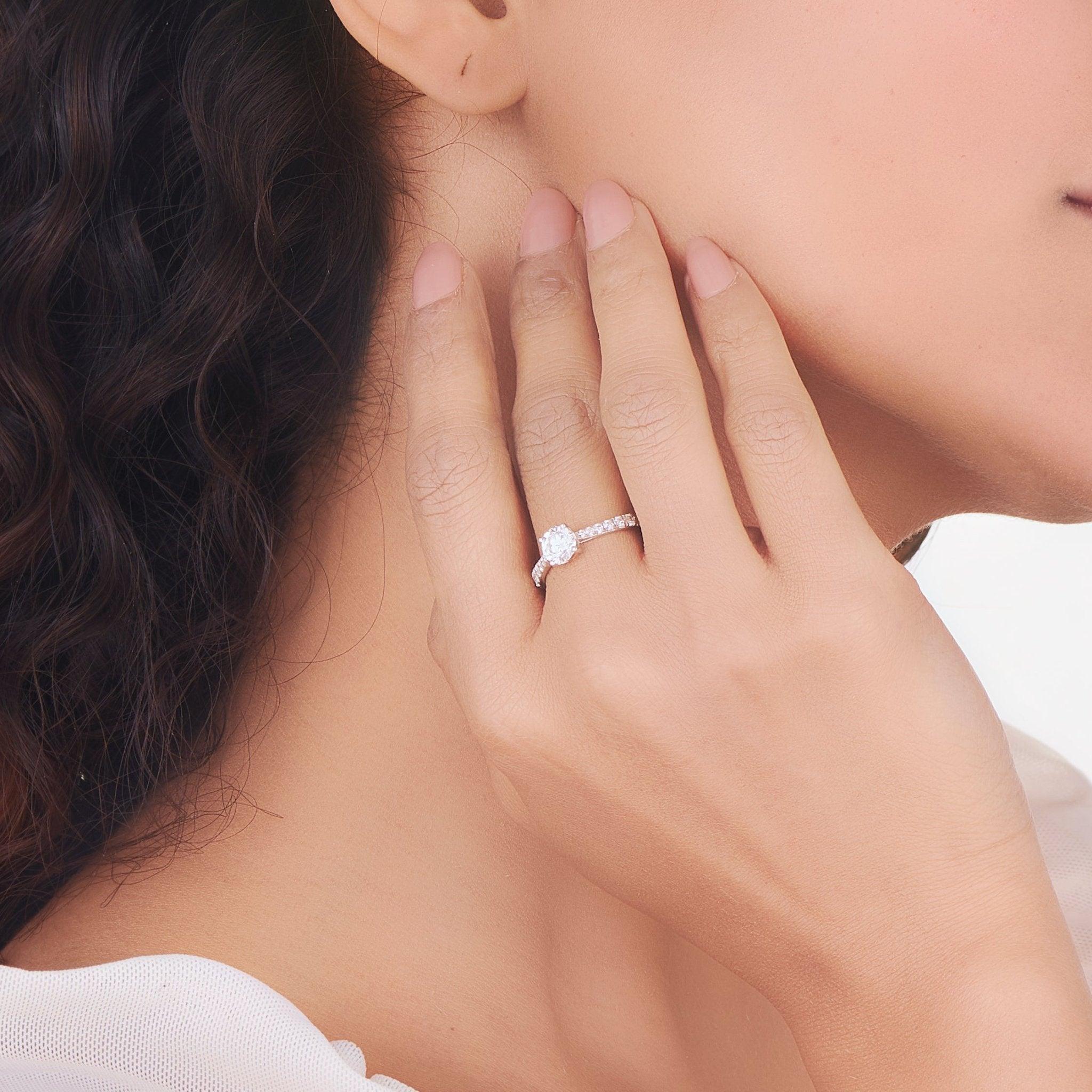 Zen Pirlanta 0.70 cts Round Solitaire Ring