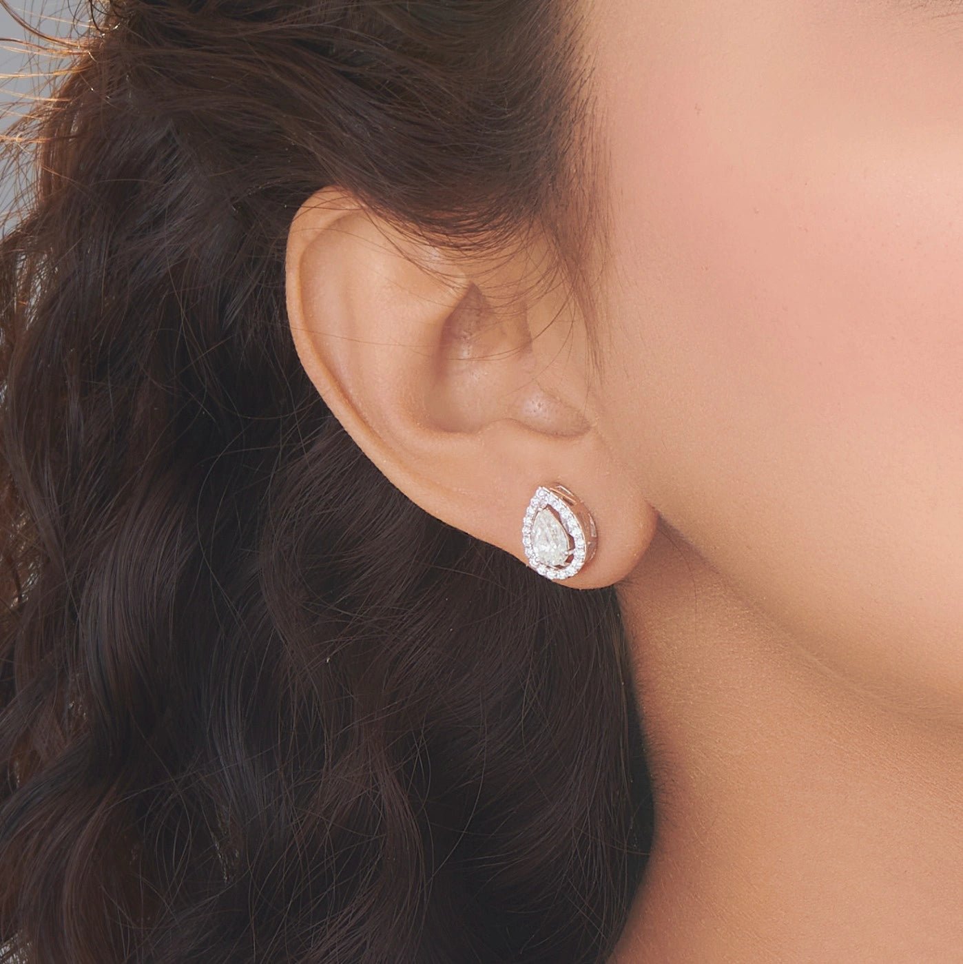 Solitaire Shimmering Dewlight Studs - Zen Diamond India