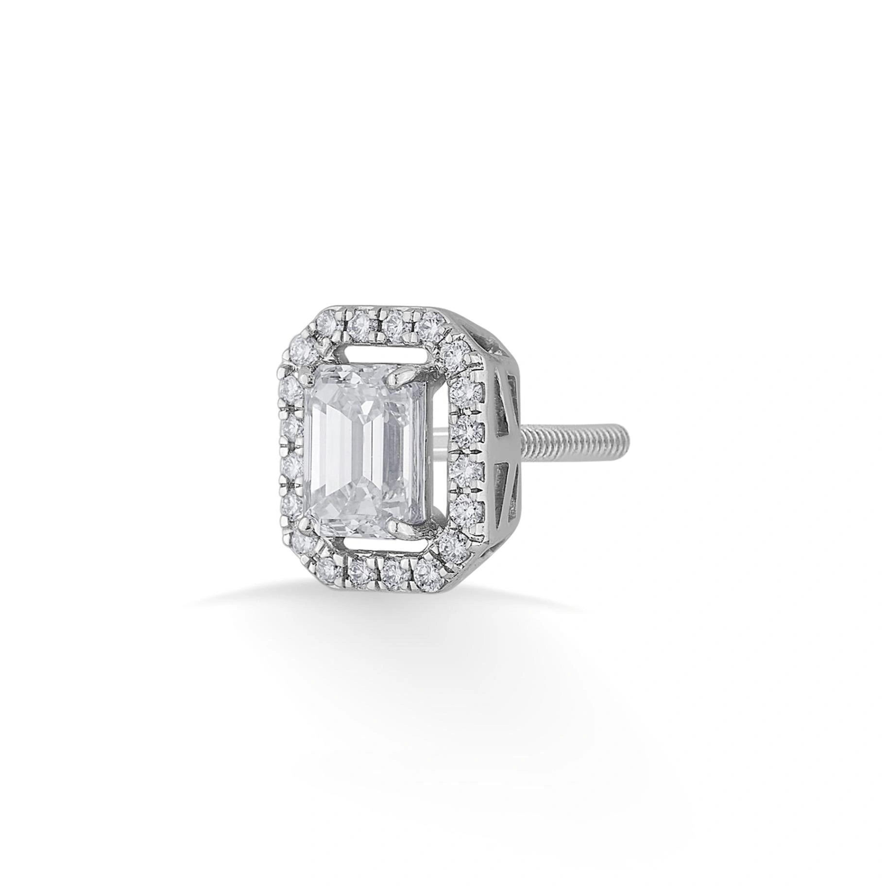 Solitaire Regal Glow Studs - Zen Diamond India