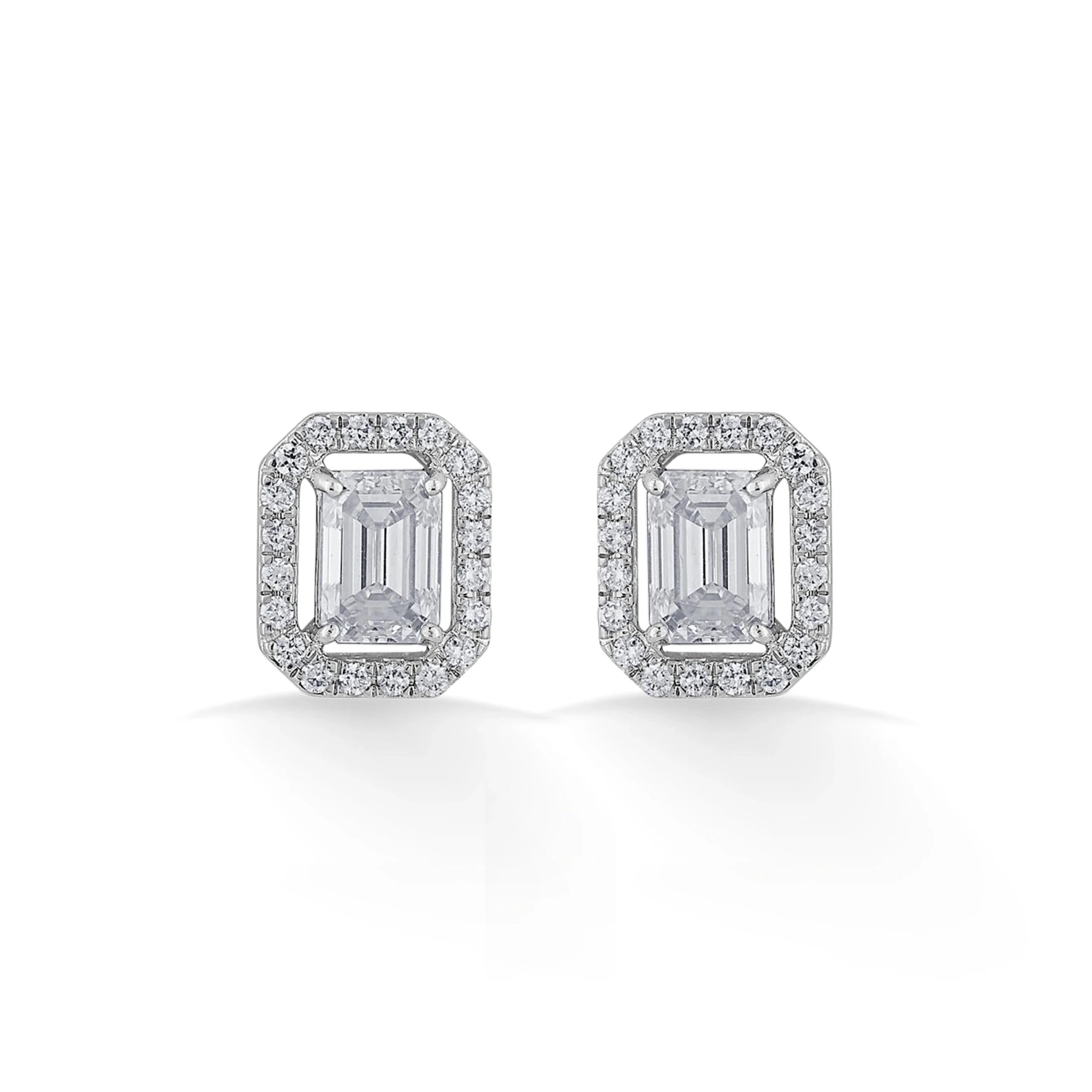 Solitaire Regal Glow Studs - Zen Diamond India
