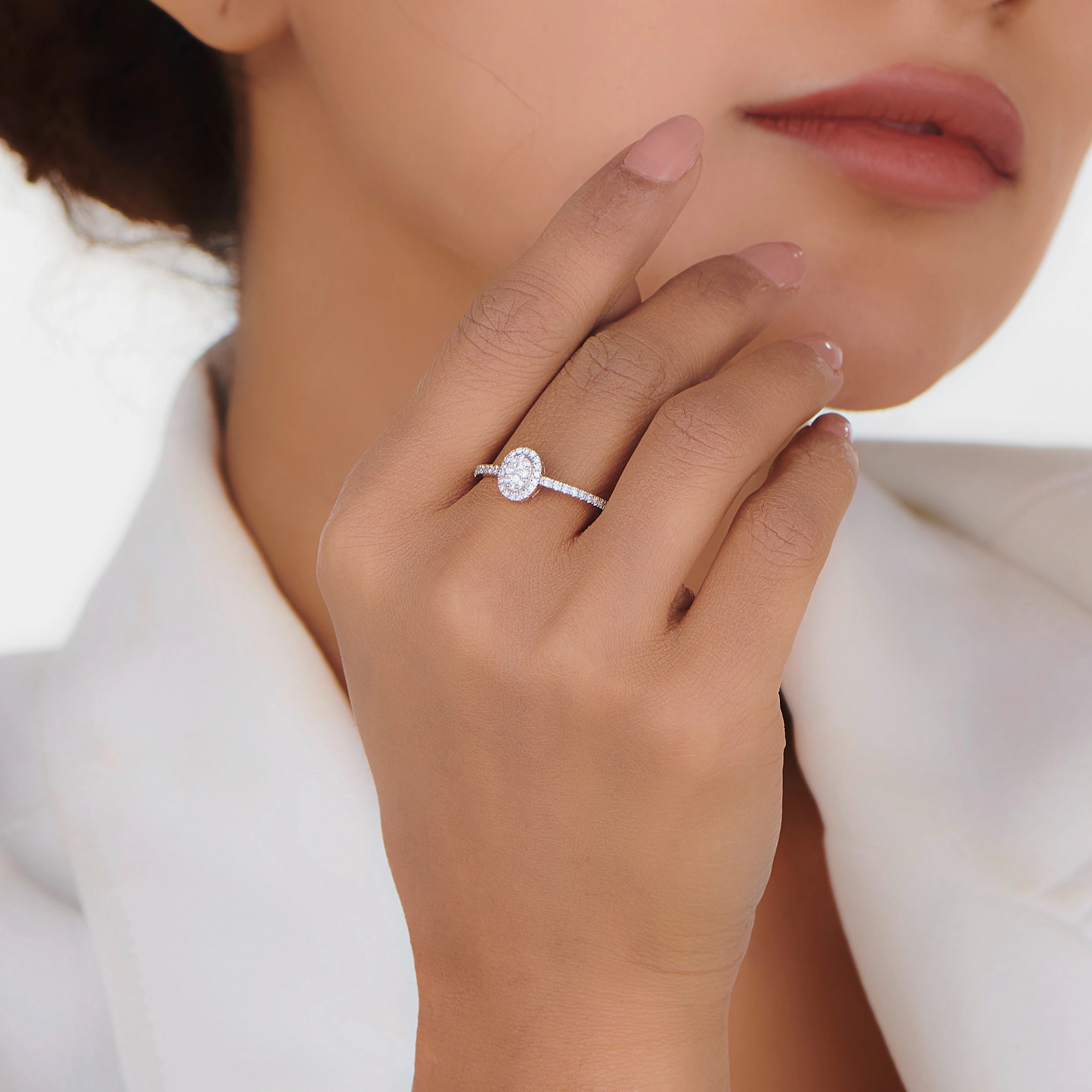 Deck Up Radiant Oval Diva Ring - Zen Diamond India