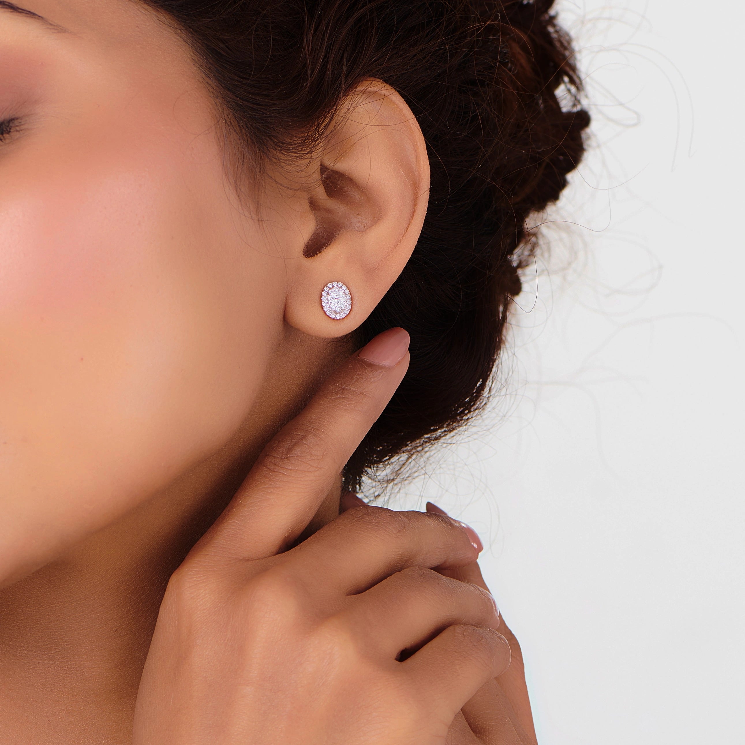 Deck Up Gleam Whisper Studs - Zen Diamond India