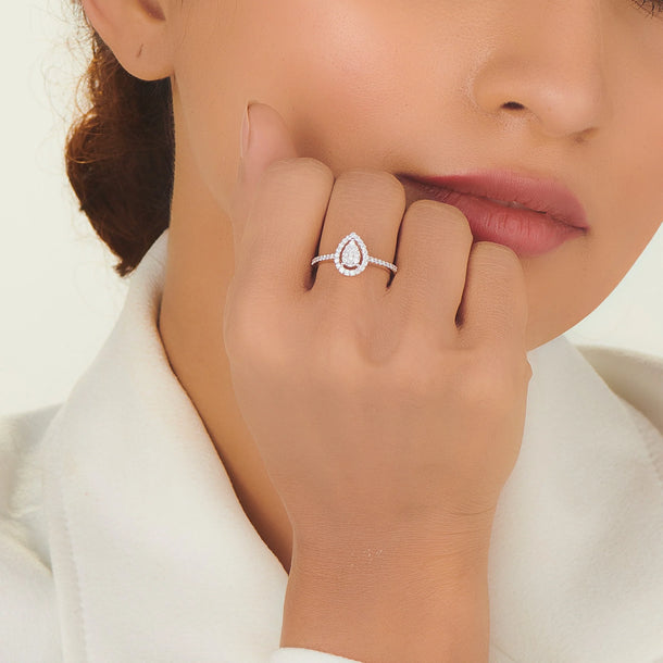 Sassy Glam Halo Luxe Ring
