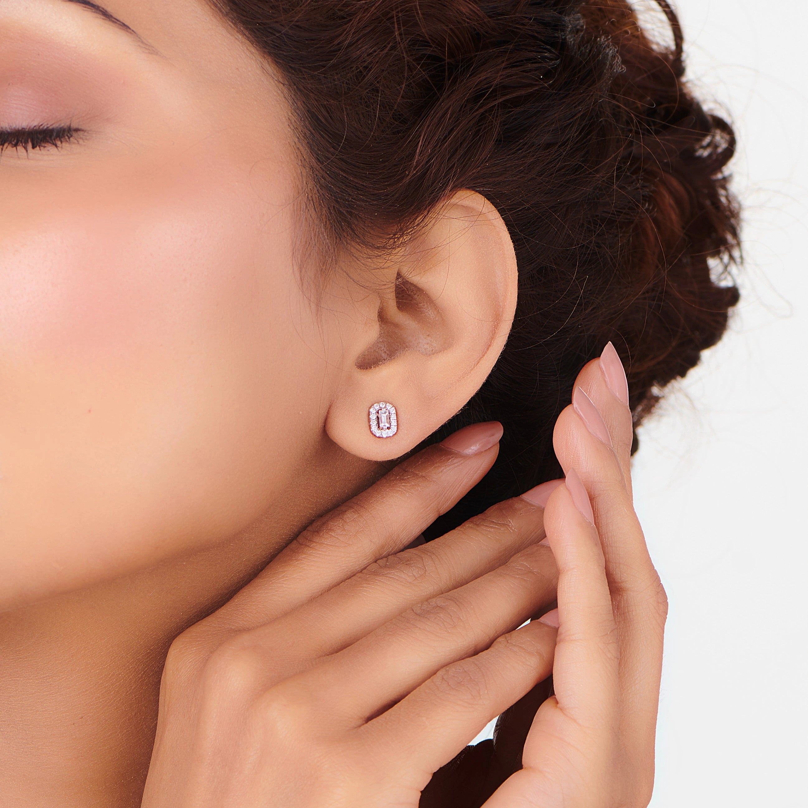 Deck Up Artisan Glam Studs - Zen Diamond India