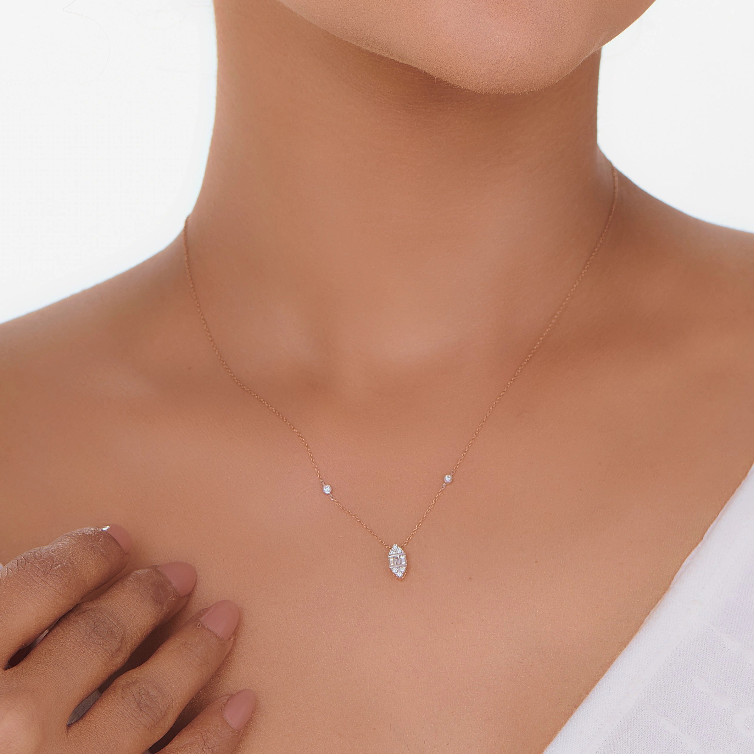 Deck Up Starlit Grace Pendant - Zen Diamond India