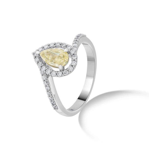 Solitaire Golden Glow Promise Ring - Zen Diamond India